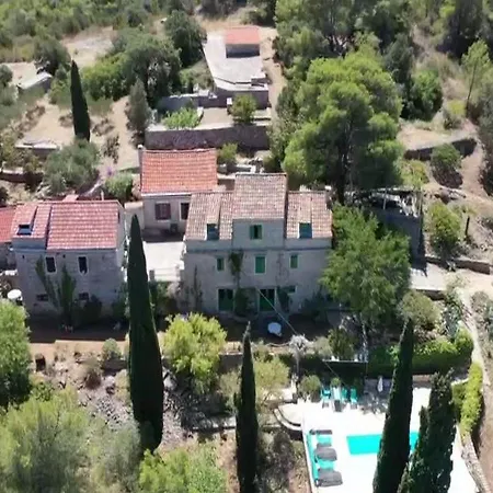 Villa Talez Vis